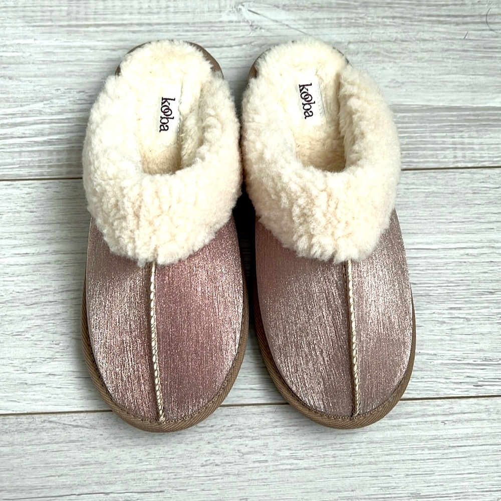 Kooba Pink Shimmer Slippers Small